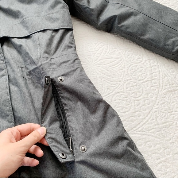 Columbia Women's Apres Arson II‎ Winter Long Down Jacket - Picture 4 of 10